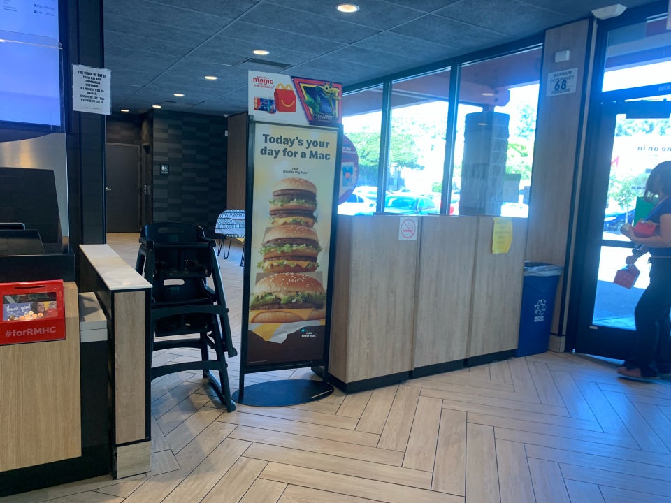 McDonald's 1287 Washington St, San Leandro