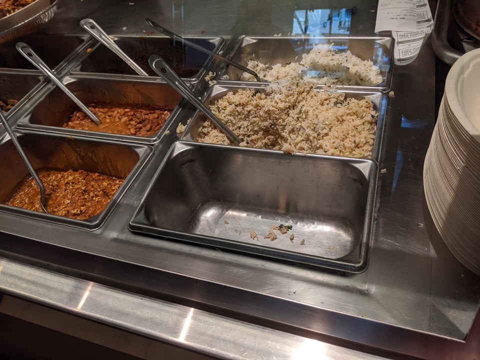 Chipotle Mexican Grill 1505 E 14th St, San Leandro