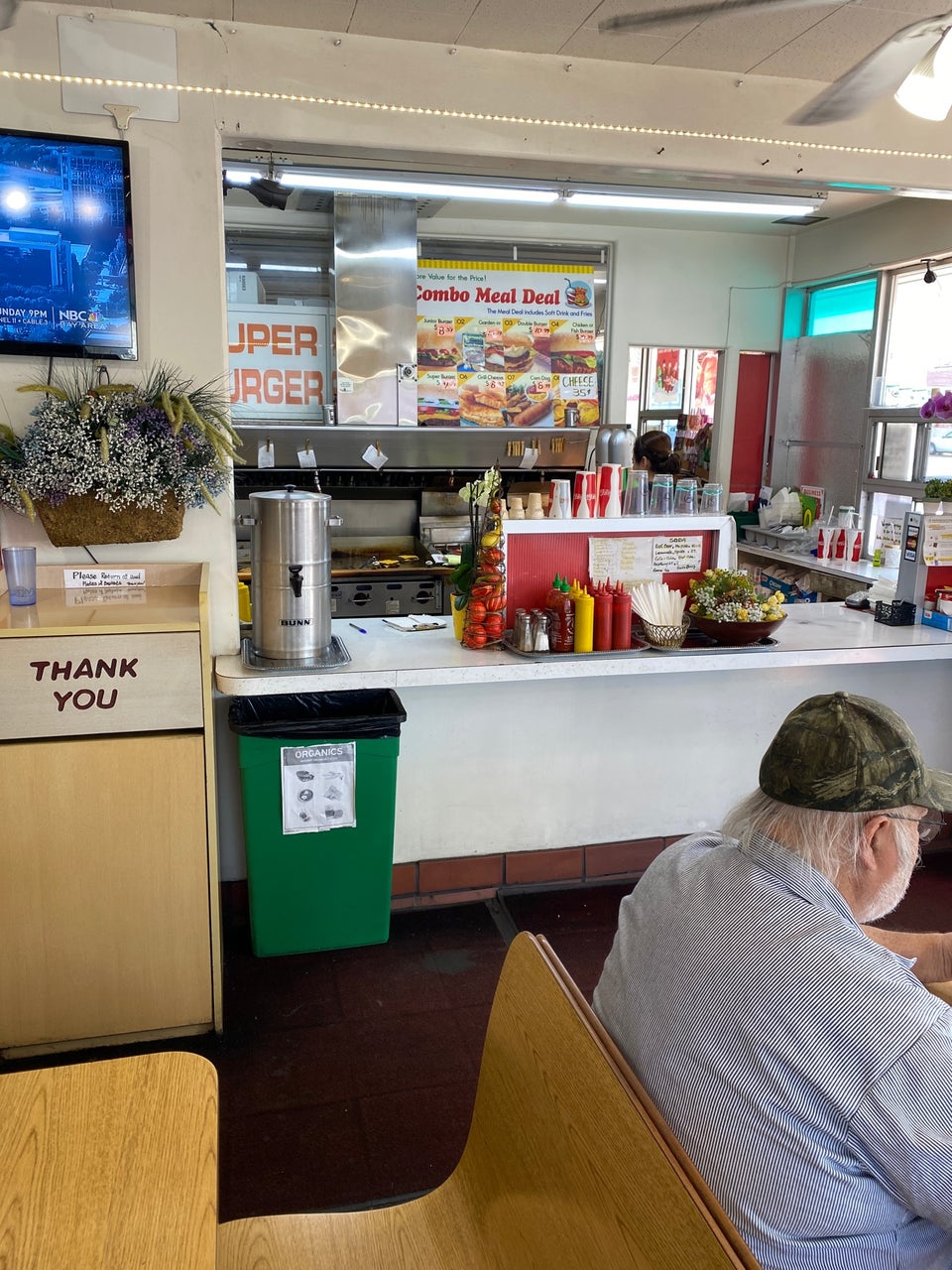 Super Burger 14988 Farnsworth St, San Leandro