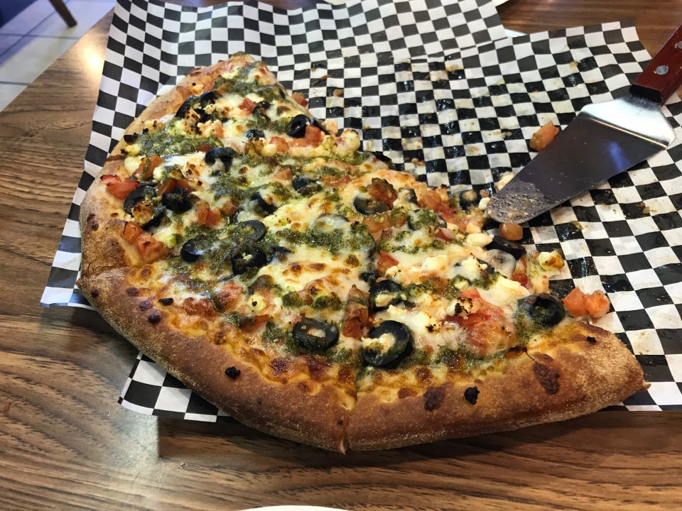 Seniore's Pizza 2210 S El Camino Real, San Mateo