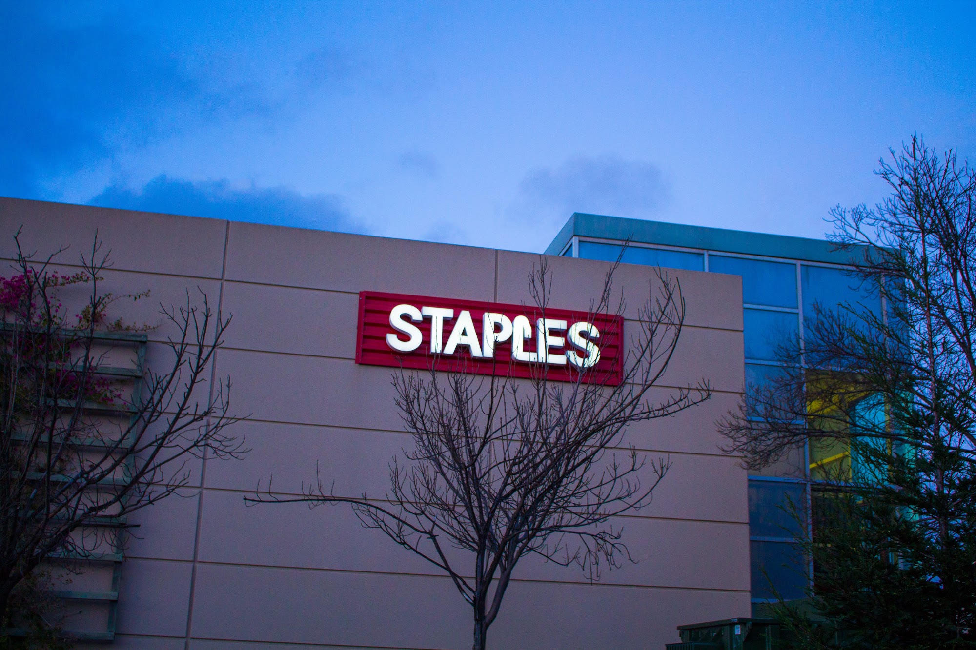 Staples