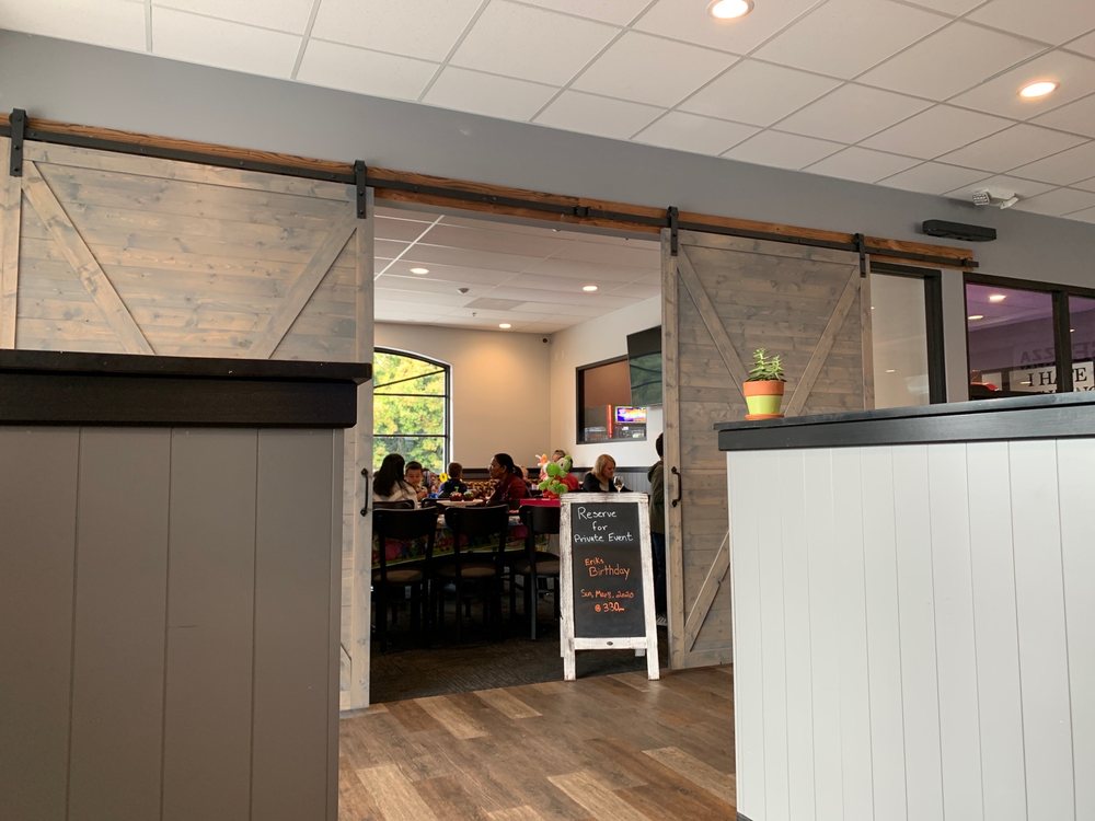 Round Table Pizza Clubhouse 2540 San Ramon Valley Blvd, San Ramon