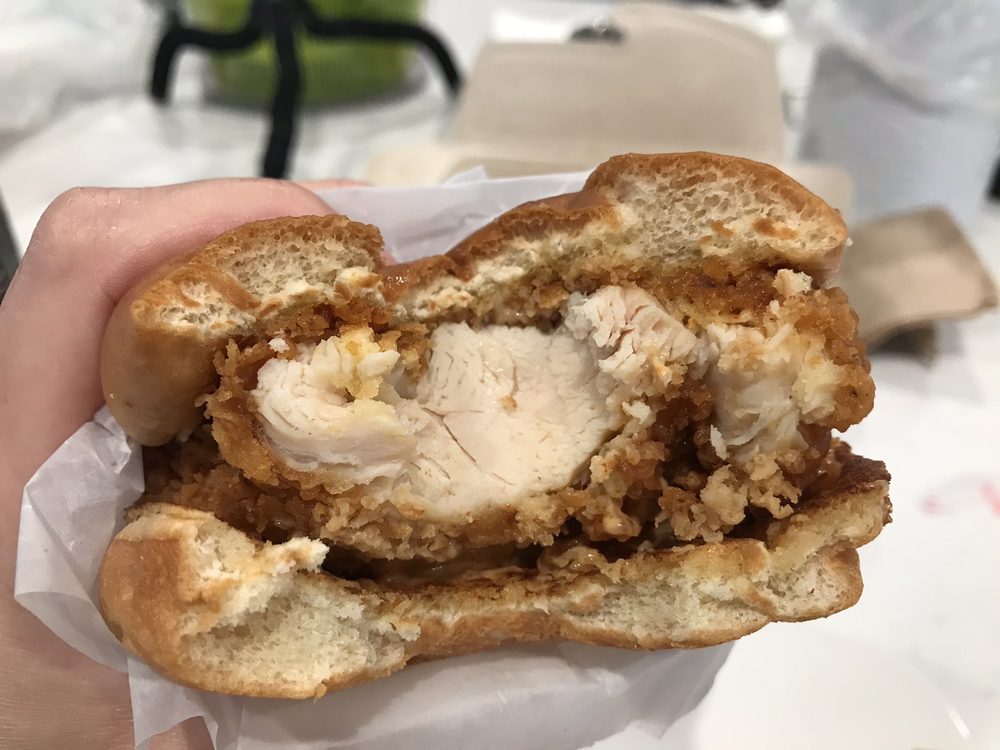 Popeyes Louisiana Kitchen 1244 17th St, Santa Ana
