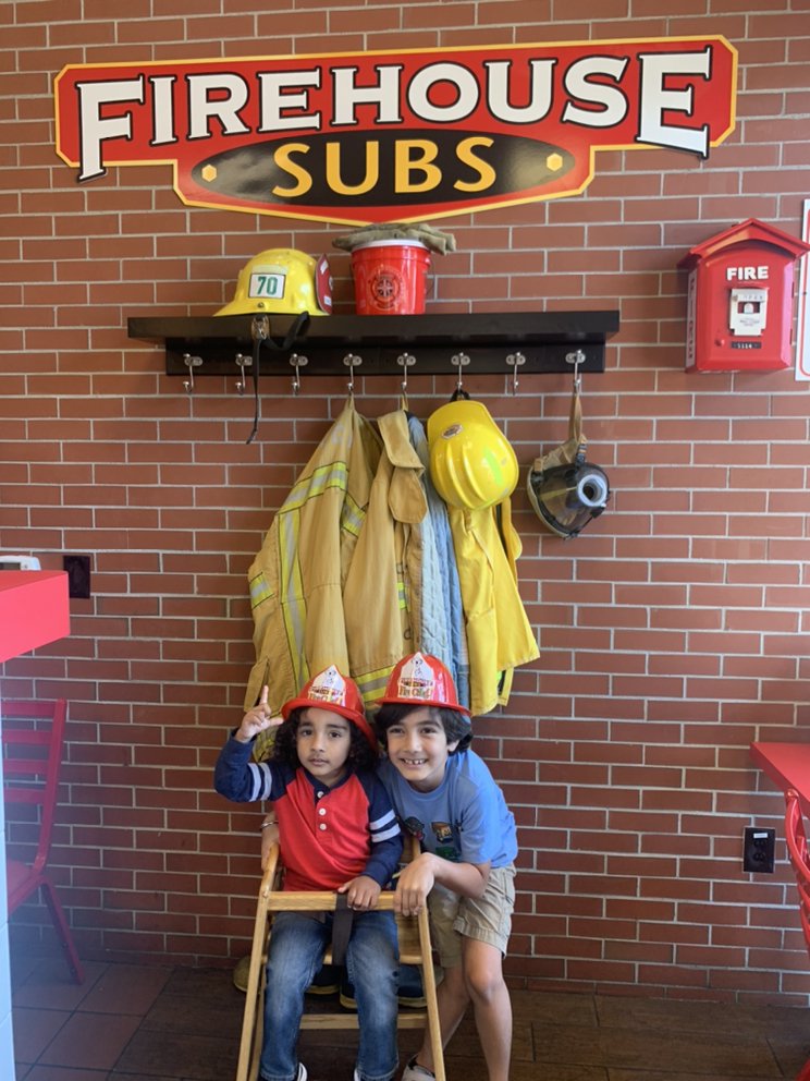 Firehouse Subs Center On Seventeenth 2266 17th St, Santa Ana