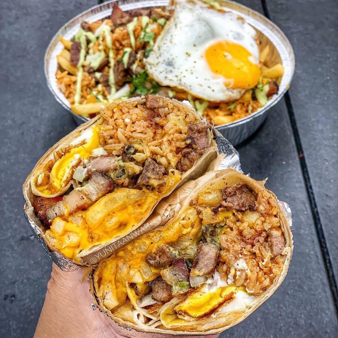 Dos Chinos 4688 201 E 4th St #139, Santa Ana