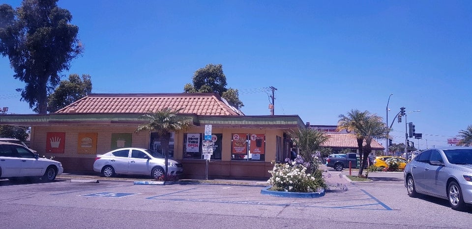 Yellow Basket Restaurant Santa Ana 2860 S Main St, Santa Ana