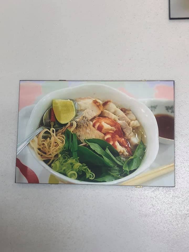 La Xanh Restaurant 5425 W 1st St, Santa Ana