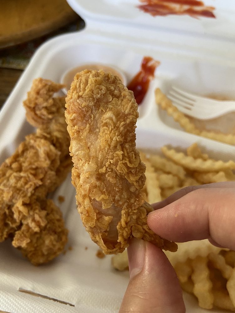 Raising Cane's Chicken Fingers 2250 17th St, Santa Ana