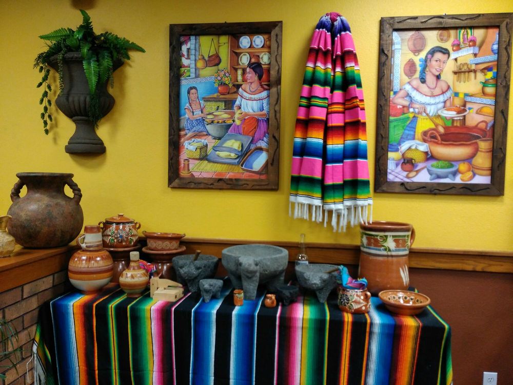Taqueria SABROSO Y PICOSO 711 N Bristol St, Santa Ana