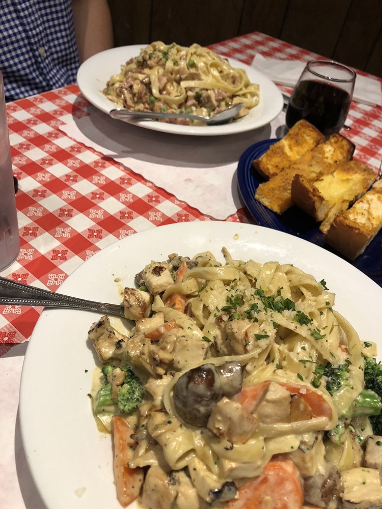 Petrini's Italian Restaurant - Santa Barbara 14 W Calle Laureles, Santa Barbara