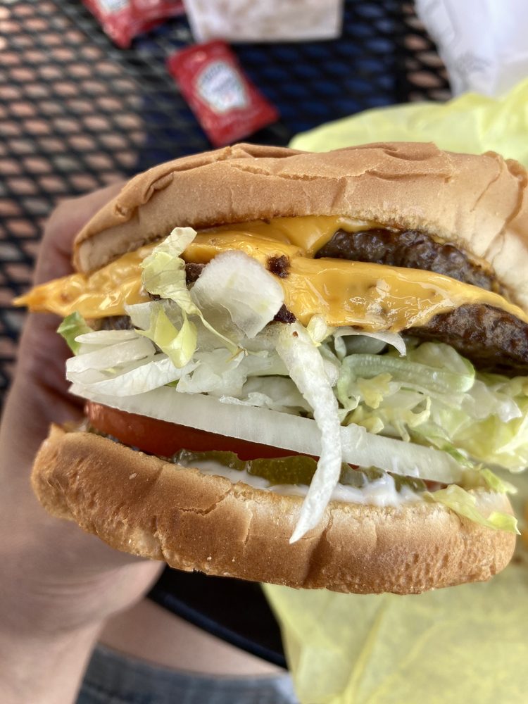 Chubbies Hamburgers 2908 De La Vina St, Santa Barbara