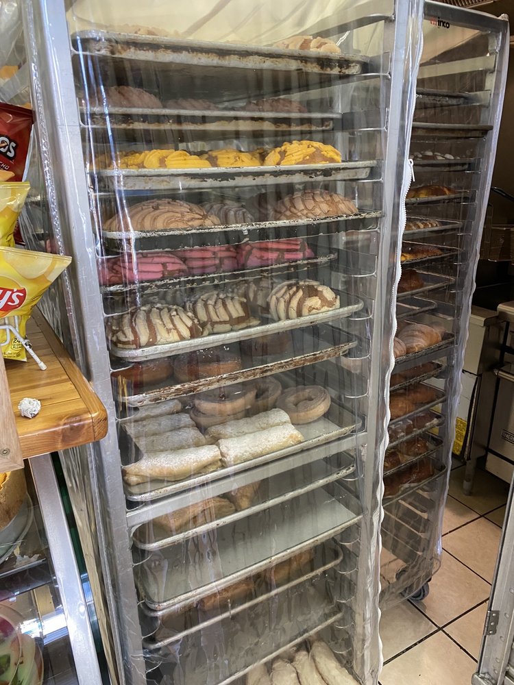 Los Tarascos Bakery and Deli 314 E Haley St, Santa Barbara