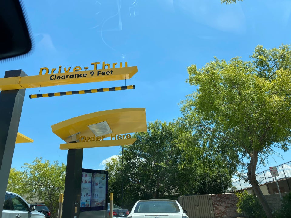McDonald's 18850 Soledad Canyon Rd, Santa Clarita
