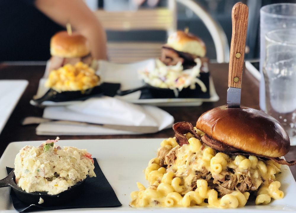 Smokehouse on Main 24255 Main St, Santa Clarita