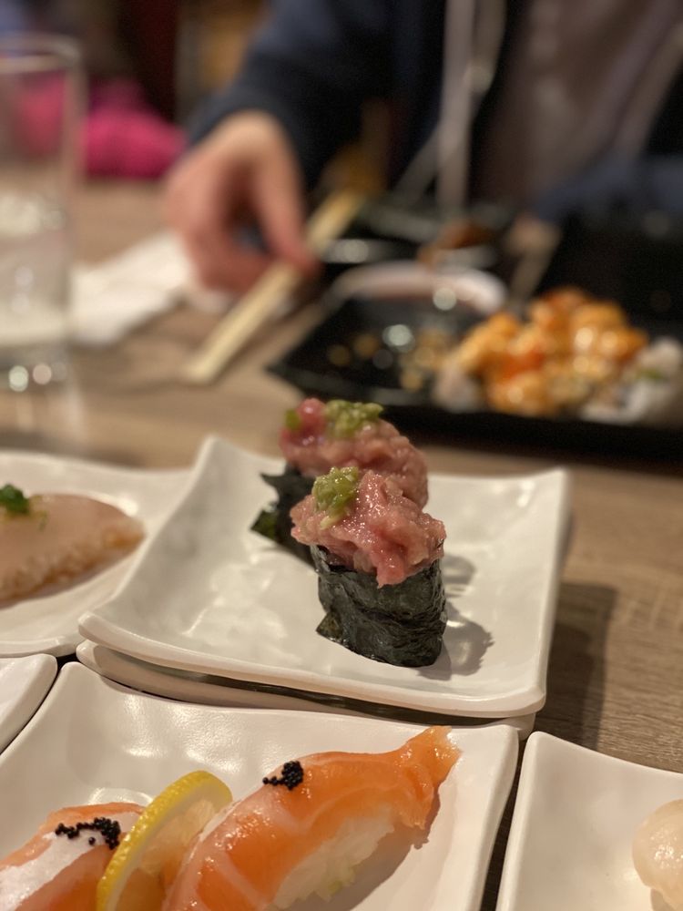 Achita Sushi 22913 Soledad Canyon Rd, Santa Clarita