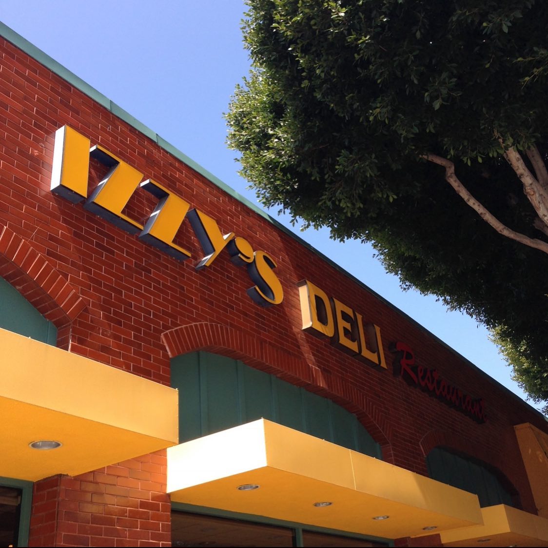 Izzy's Deli Restaurant 1433 Wilshire Blvd, Santa Monica