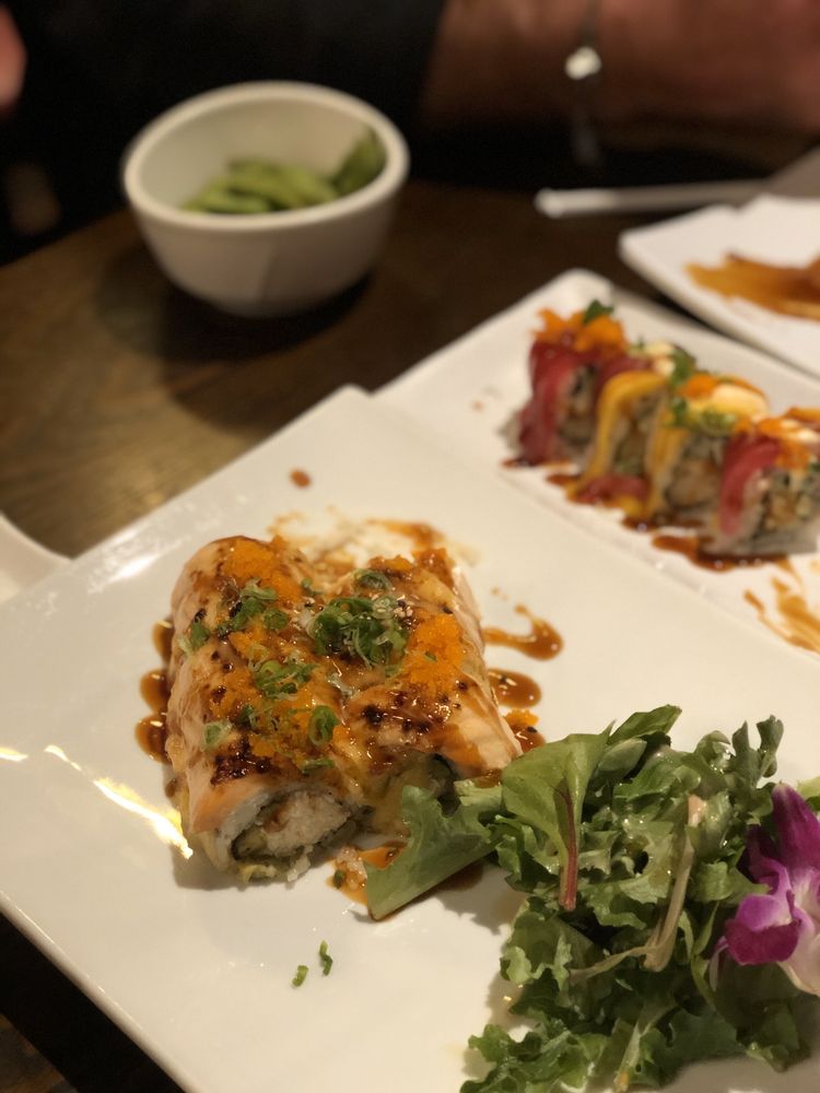 Mon Roll House Sushi 1509 4th St, Santa Monica