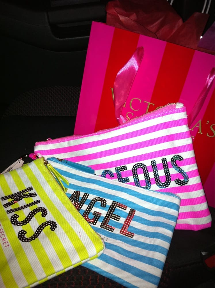 Victoria's Secret 235 Santa Rosa Plaza #2022A, Santa Rosa