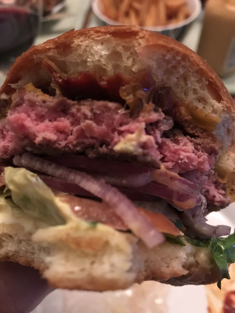 Phyllis' Giant Burgers 4910 Sonoma Hwy, Santa Rosa