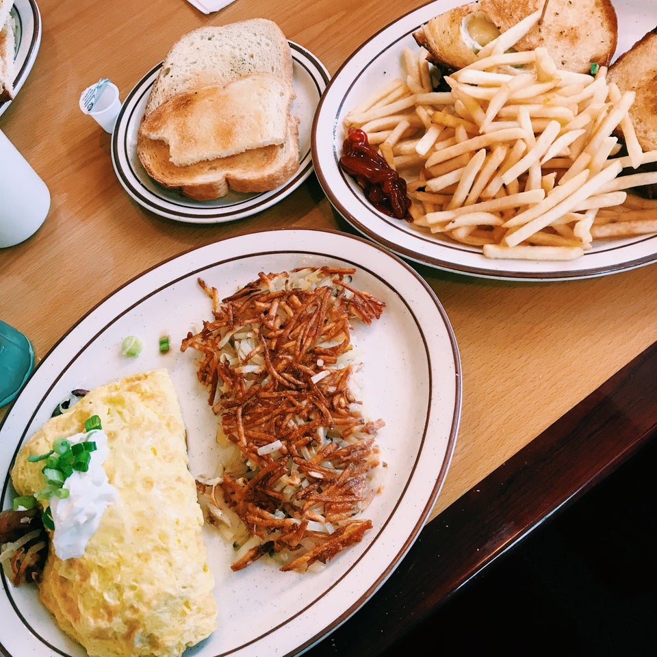 Zee's Diner 3135 Cleveland Ave, Santa Rosa