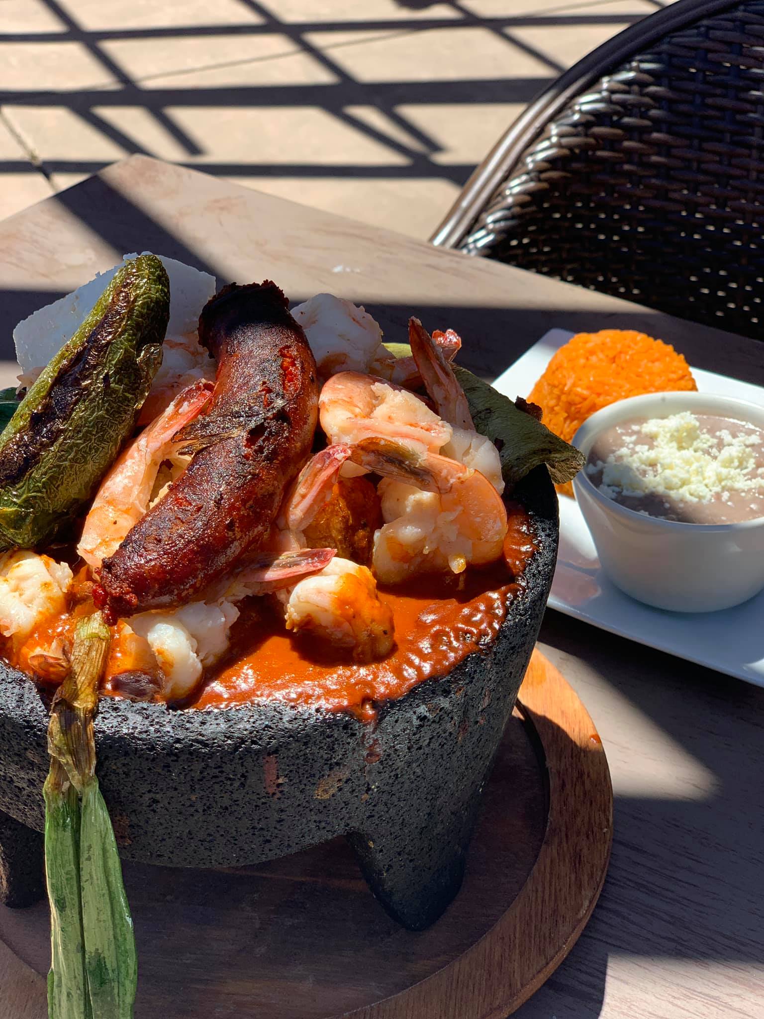 Los Molcajetes Bar & Grill 6599 Montecito Blvd #110, Santa Rosa