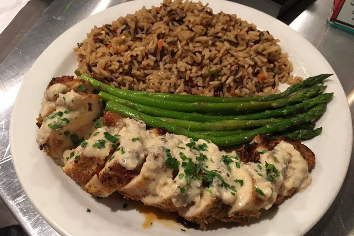 Finbars Italian Kitchen 1041 Pacific Coast Hwy, Seal Beach