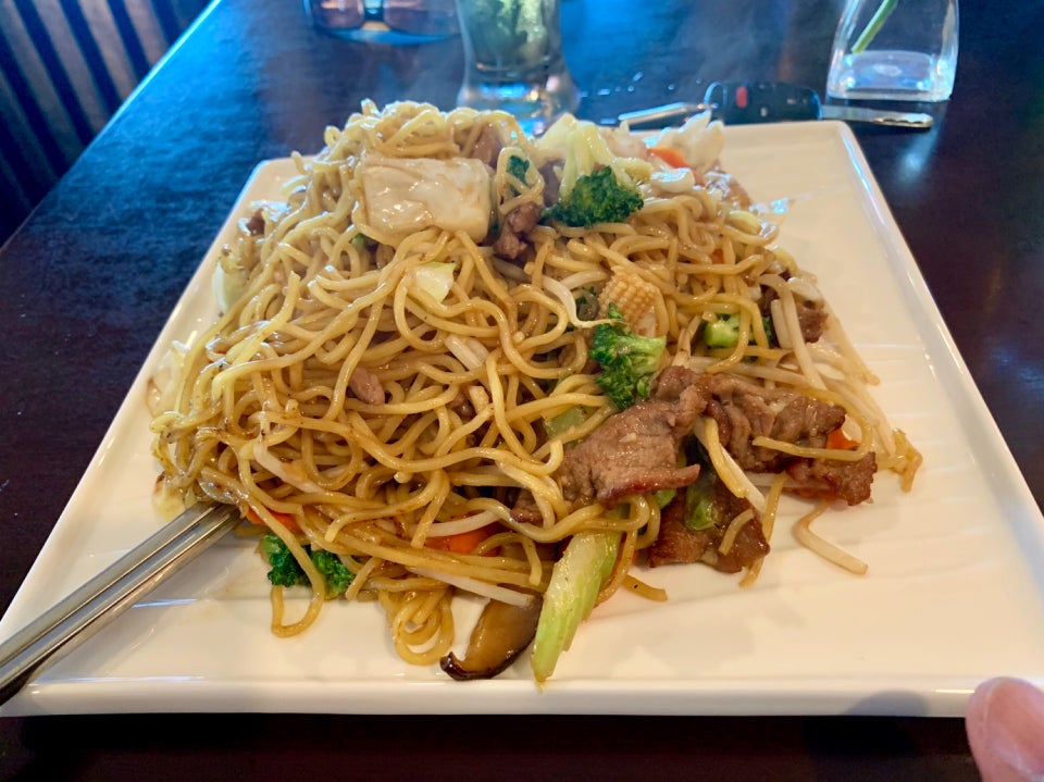 Rocharin Thai Bistro 600 CA-1 #108, Seal Beach