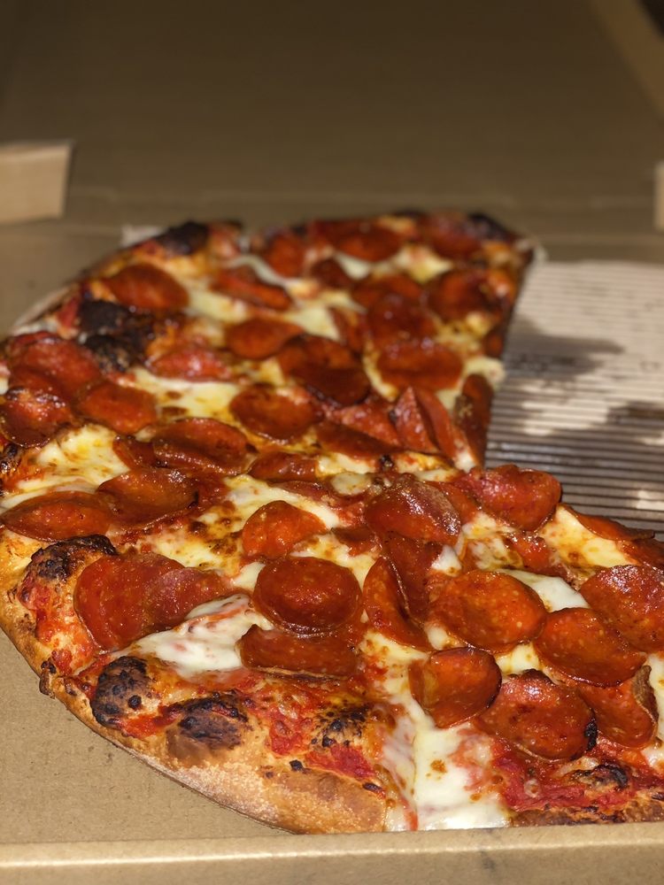 Leaning Tower Pizza & Pasta 14120 Ventura Blvd D, Sherman Oaks