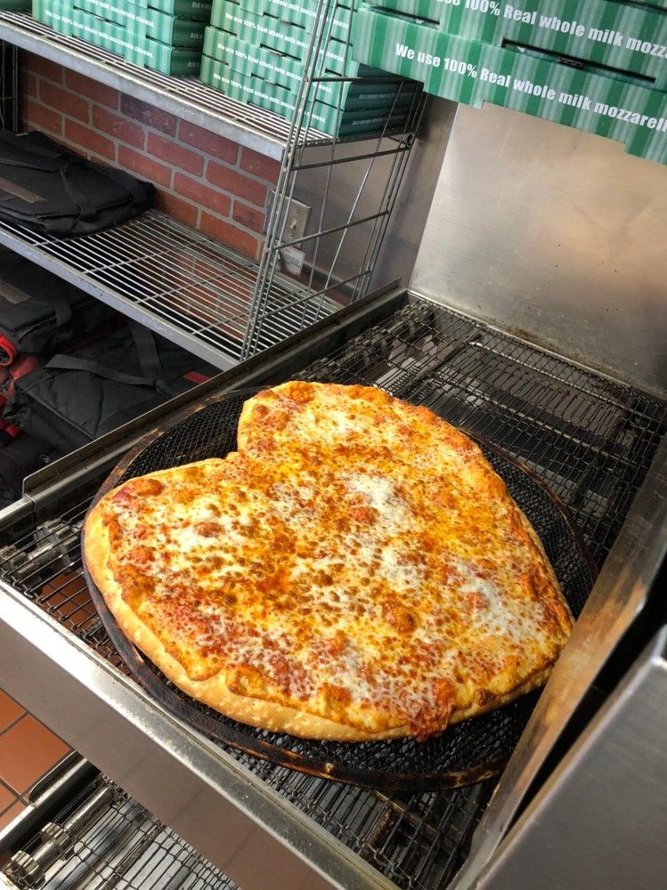 Ameci Italian Kitchen 4371, 1/2 Woodman Ave, Sherman Oaks