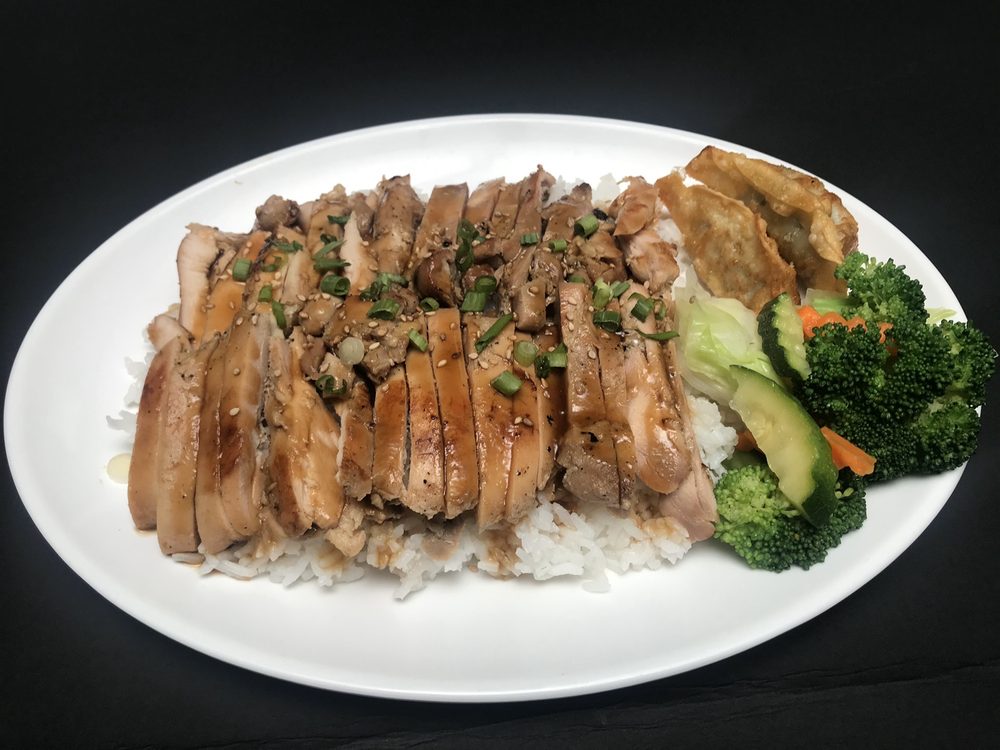 Champ's Deli Restaurant 3200 E Willow St, Signal Hill