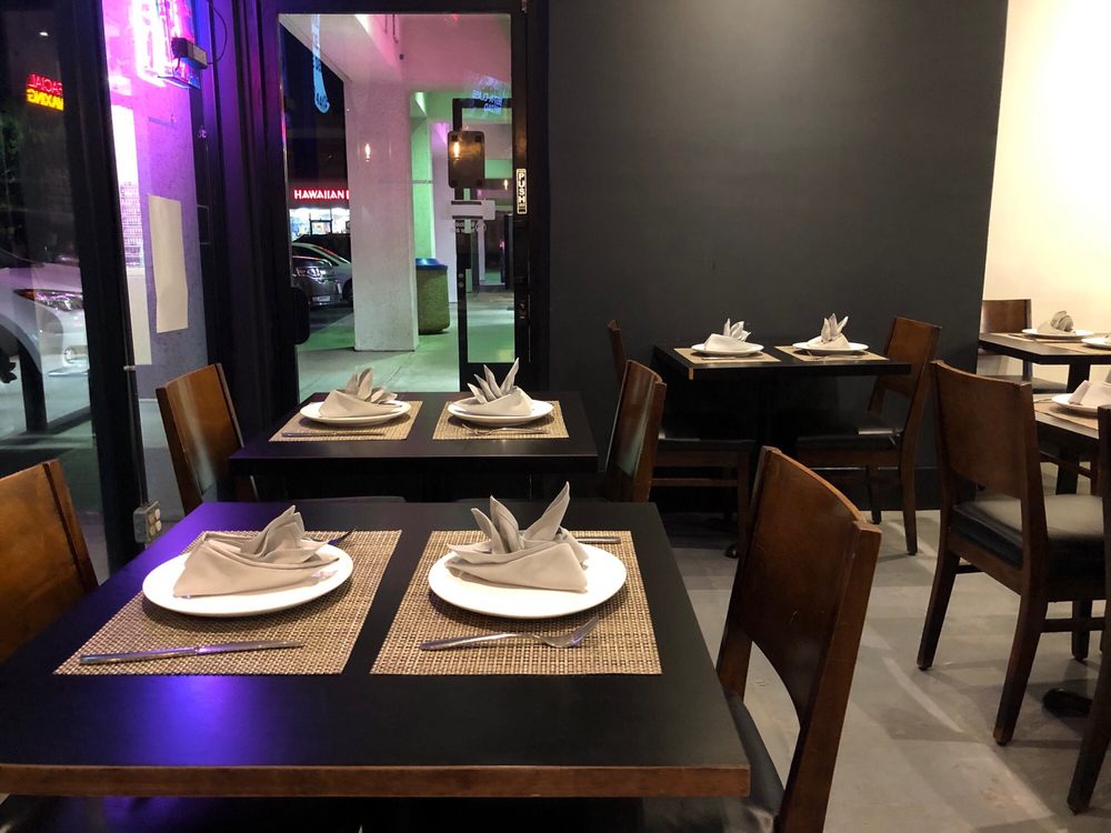 Patakan Thai Restaurant 711 Fair Oaks Ave # M, South Pasadena