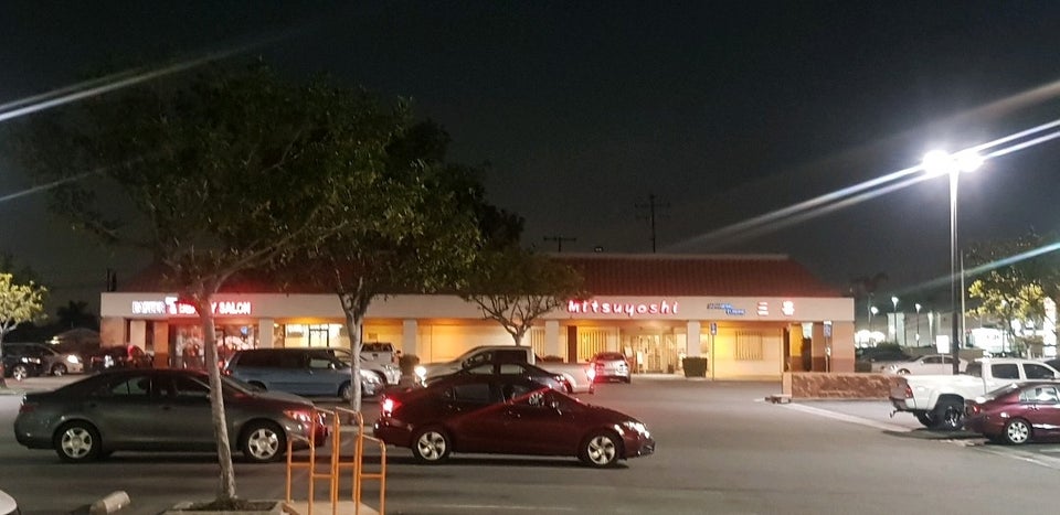 Mitsuyoshi Japanese Restaurant 12033 Beach Blvd, Stanton