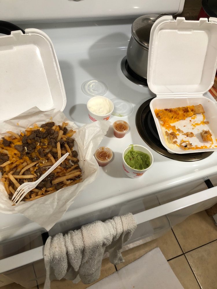 Adalberto's Méxican Food Restaurant 3243 W Hammer Ln, Stockton