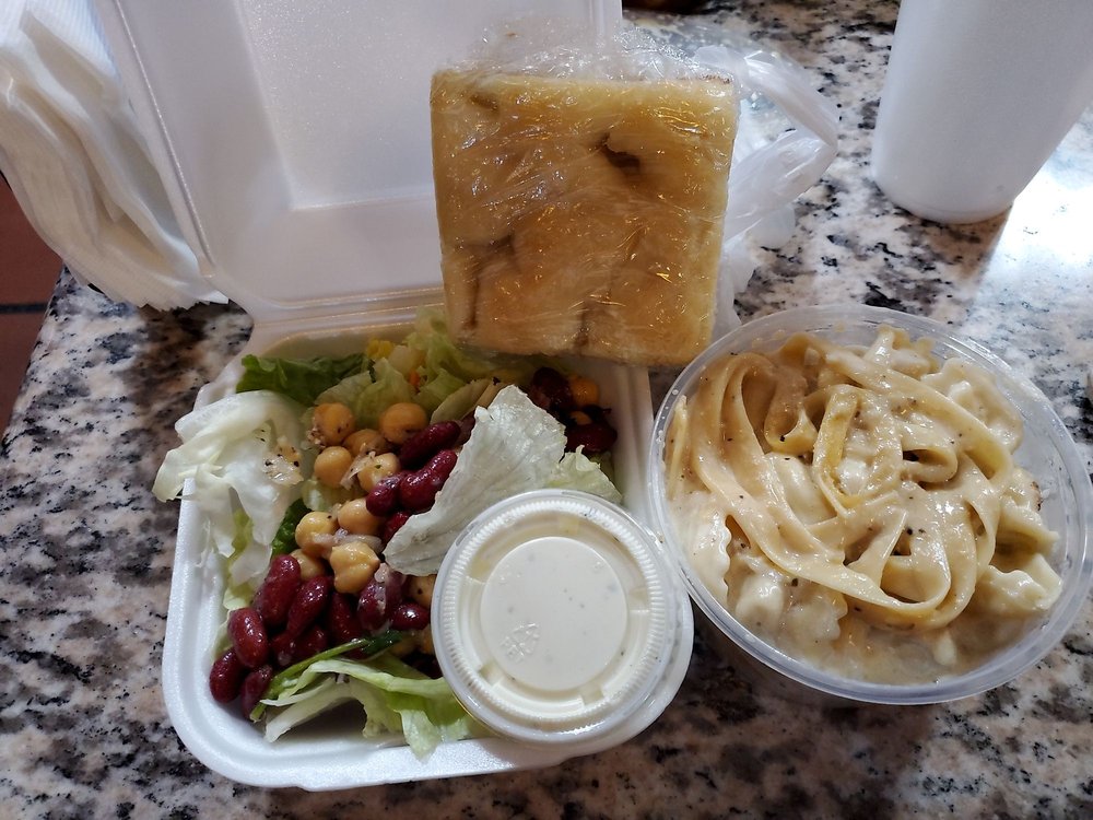 De Vinci's Delicatessen & Catering 4555 N Pershing Ave # 21, Stockton