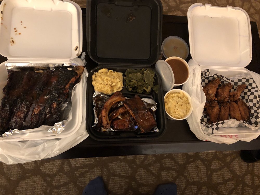 Uncle Andre's BBQ 11715 Moorpark St, Studio City