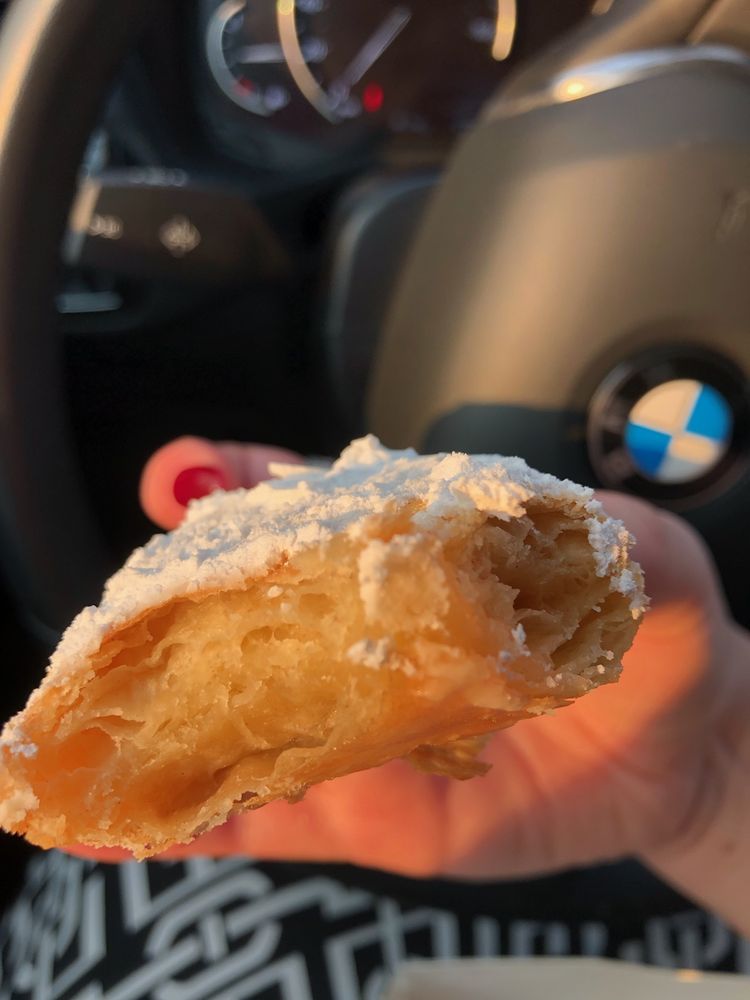 Beignet box 12136 Ventura Blvd, Studio City