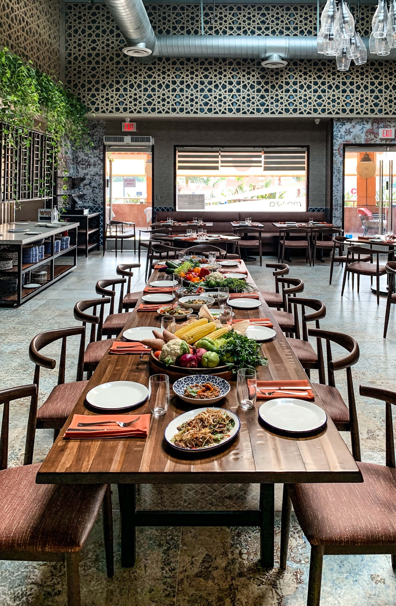 Mazza Modern Kitchen 12050 Ventura Blvd, Studio City