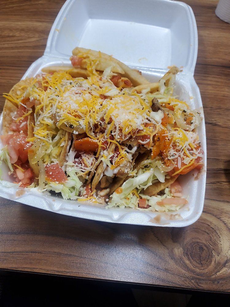 Tom's Jr Famous Chili Burgers 9756 Glenoaks Blvd, Sun Valley