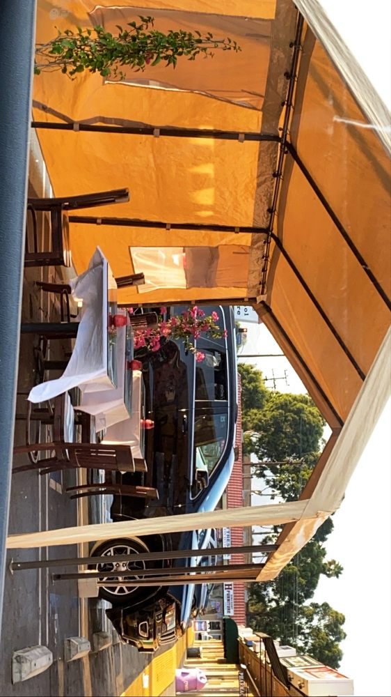 Georgio's Pizza 8414 Sunland Blvd, Sun Valley