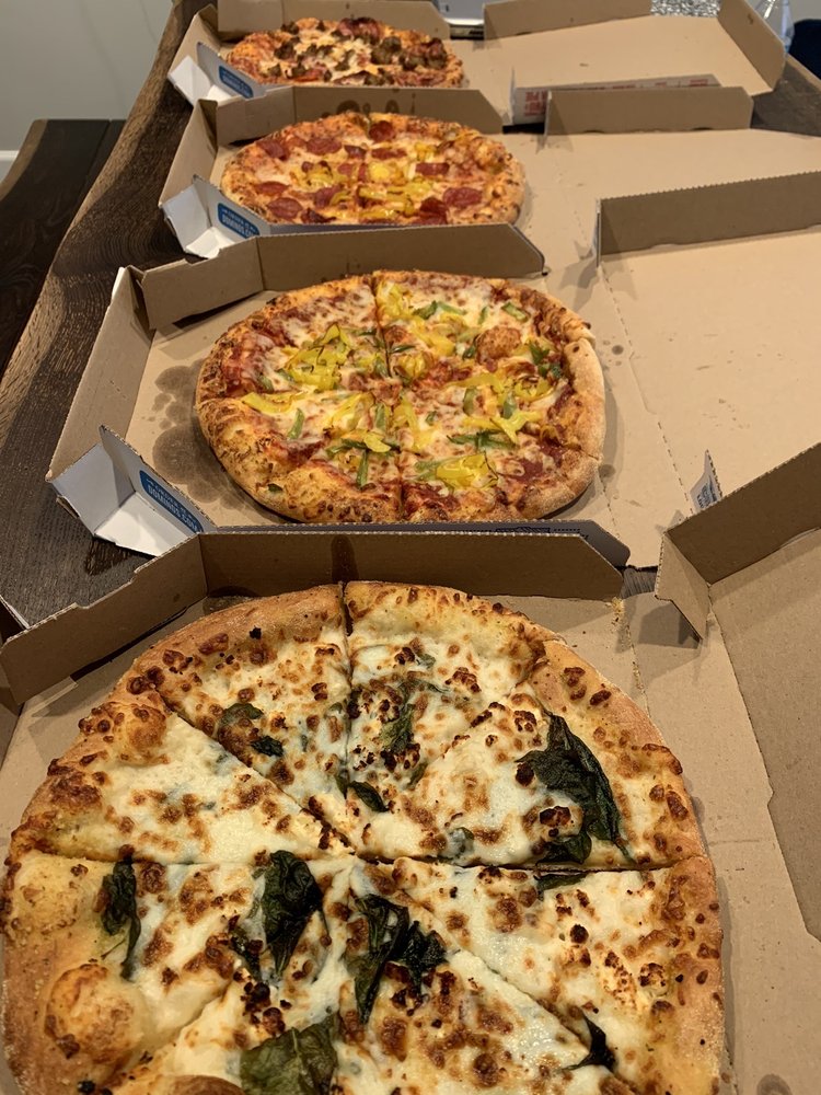 Domino's Pizza 13044 Glenoaks Blvd, Sylmar