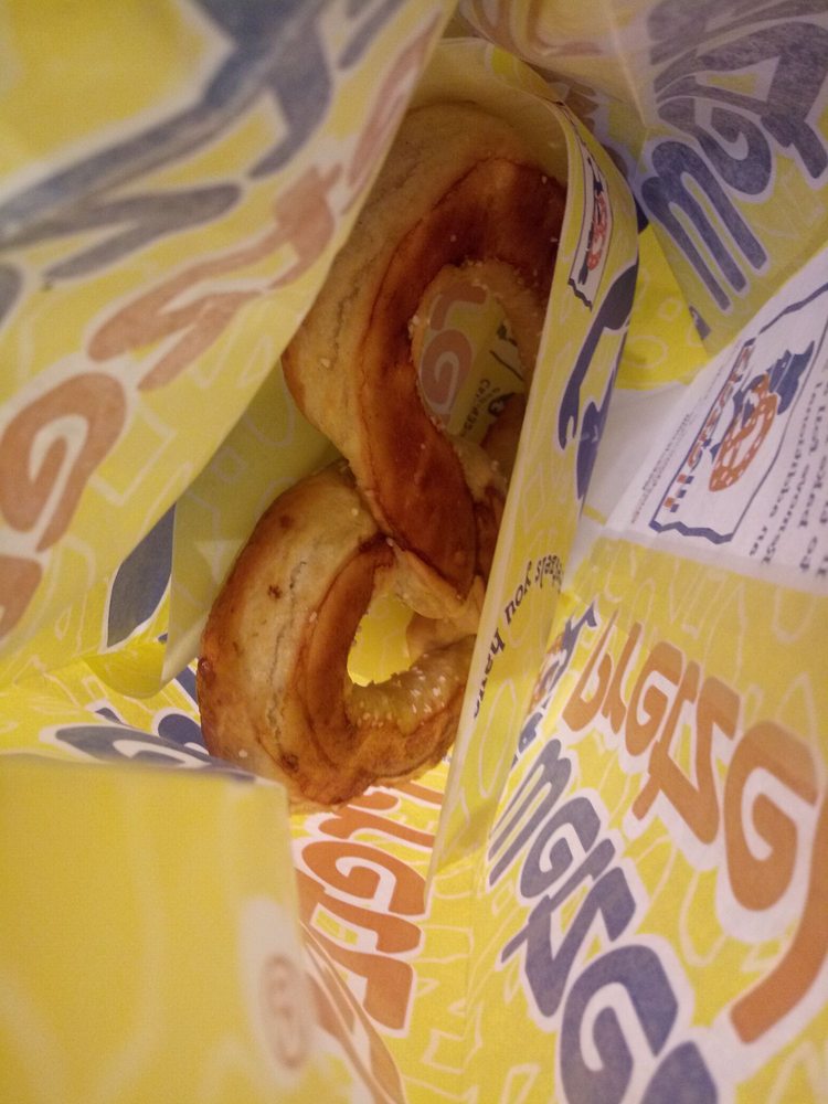 Wetzel's Pretzels 40820 Winchester Rd, Temecula