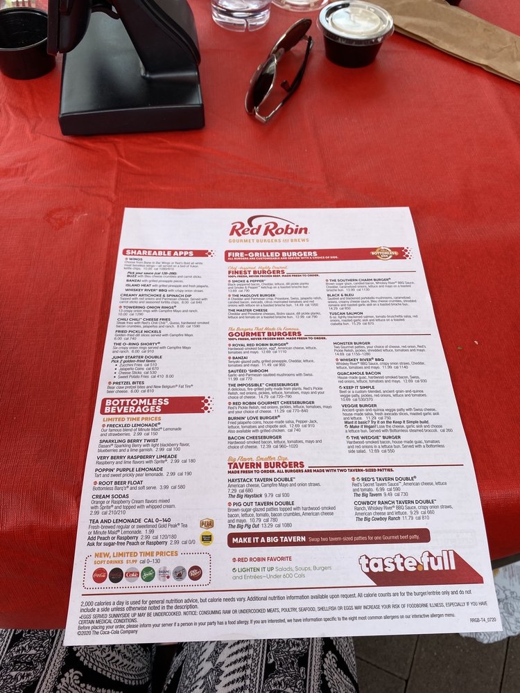 Red Robin Gourmet Burgers and Brews 40820 Winchester Rd, Temecula