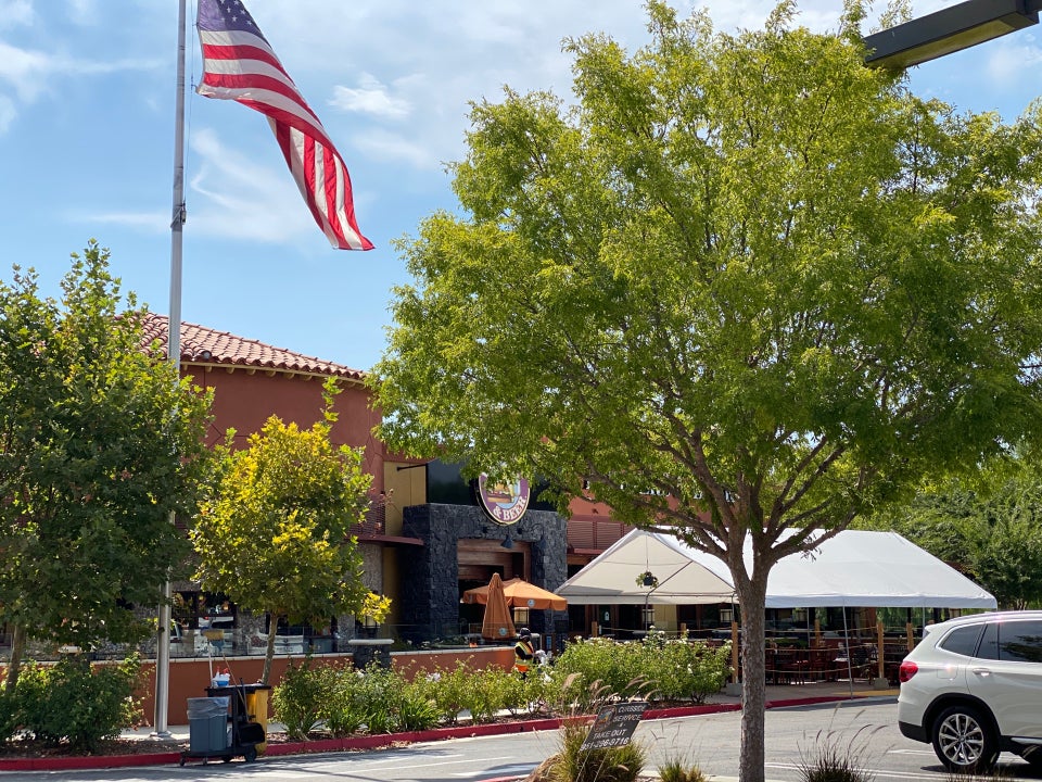 Burgers & Beer 41577 Margarita Rd Suite 101, Temecula