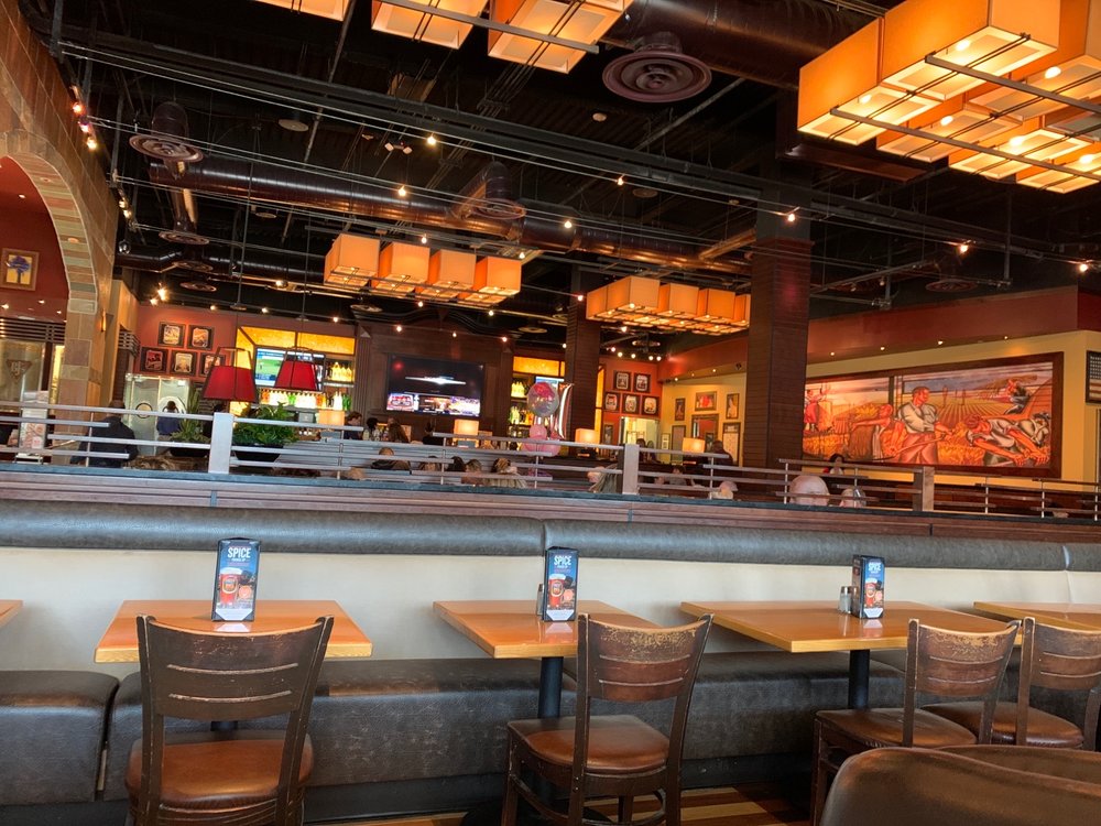 BJ's Restaurant & Brewhouse 3525 W Carson St Ste 168, Torrance
