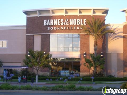 Barnes & Noble Del Amo Fashion Center, 21400 Hawthorne Blvd, Torrance