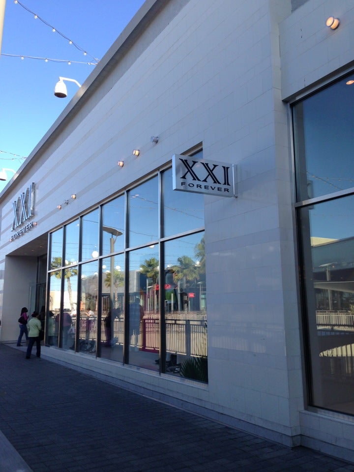 Forever 21 3525 W Carson St #184, Torrance