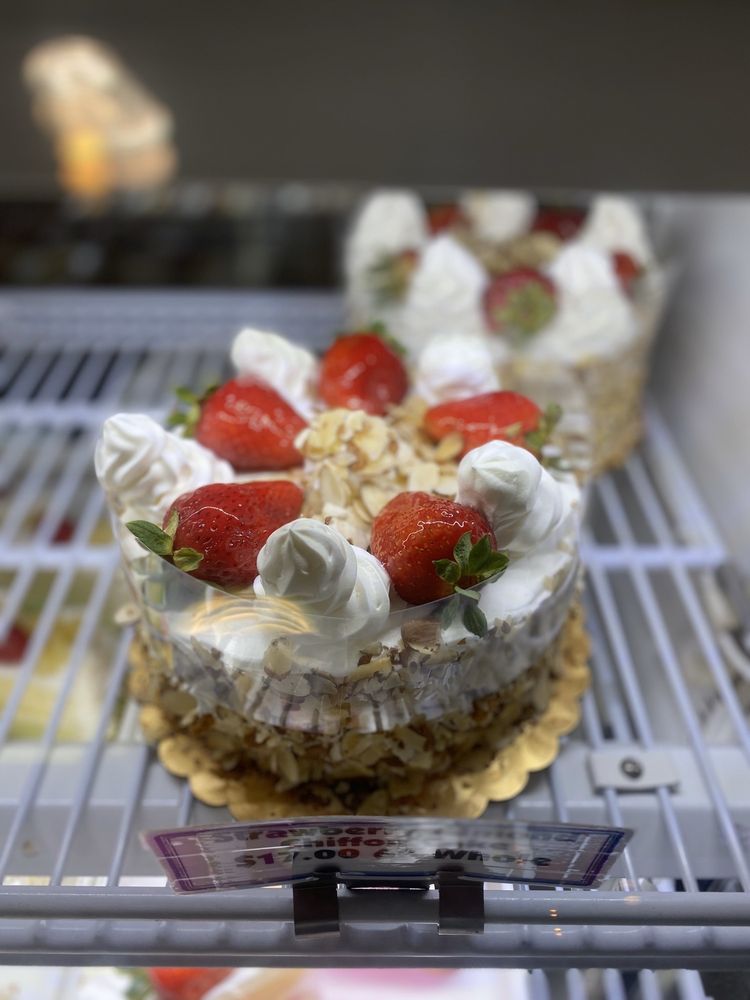Hong Kong Bakery & Deli 21720 Vermont Ave, Torrance