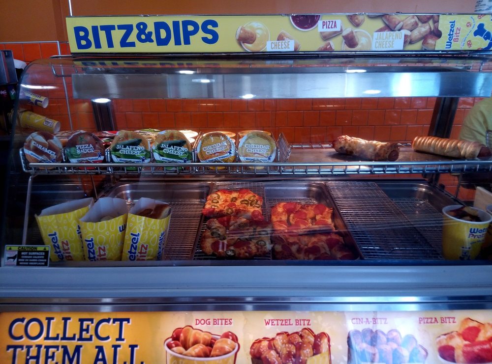 Wetzel's Pretzels 100 Universal City Plaza H-102, North Hollywood