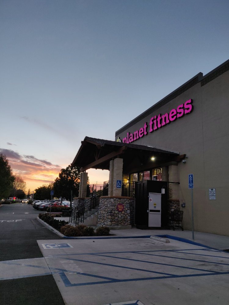 Planet Fitness 1028 N Mountain Ave, Upland
