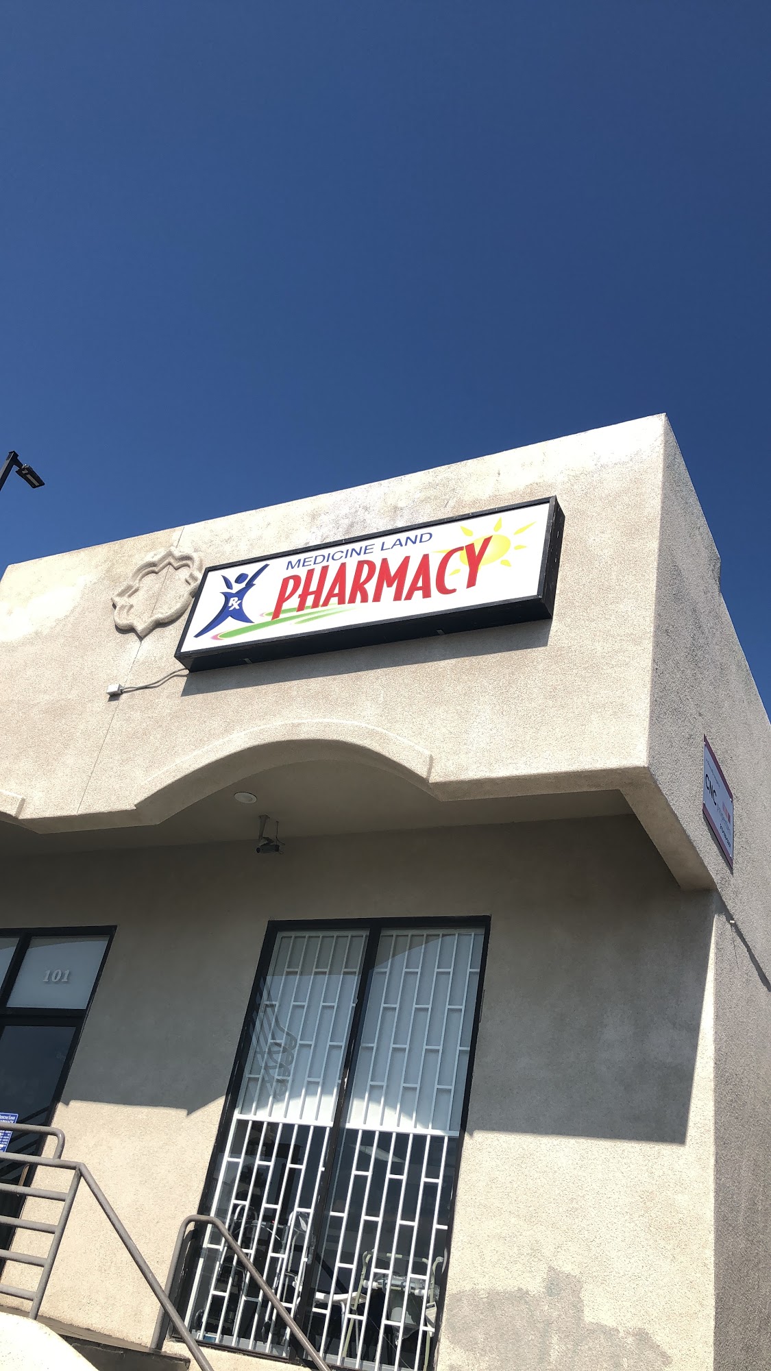 Medicine Land Pharmacy
